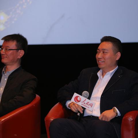 (北京脱口秀表演)北京脱口秀俱乐部：笑声掌声不断，打造舌尖上的幽默文化乐园