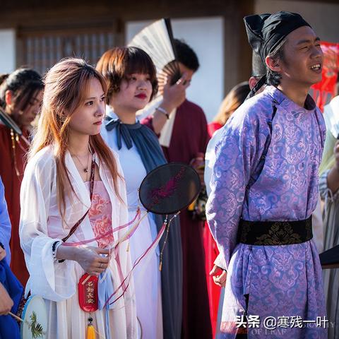 侠客行手游职业选择指南:如何根据角色特性和游戏策略挑选合适的职业角色