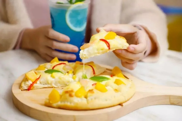 甜芝士sweech的最新消息：品牌新品火爆登场，美味诱人引无数尝鲜！