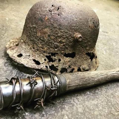 (打学生的棍子叫啥)学校回应学生持钉棍打人事件：严厉谴责并采取严肃措施处理